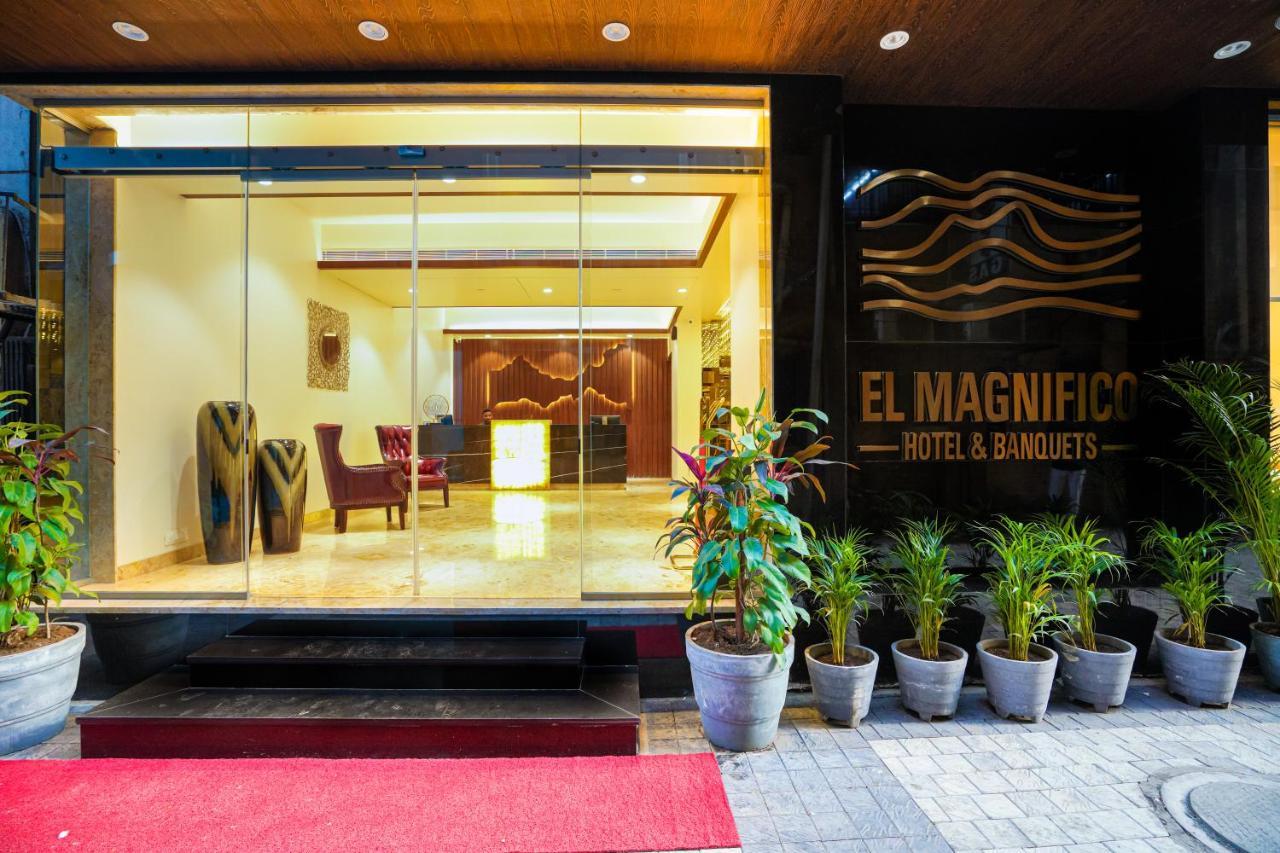 Hotel El Magnifico Surat Bagian luar foto
