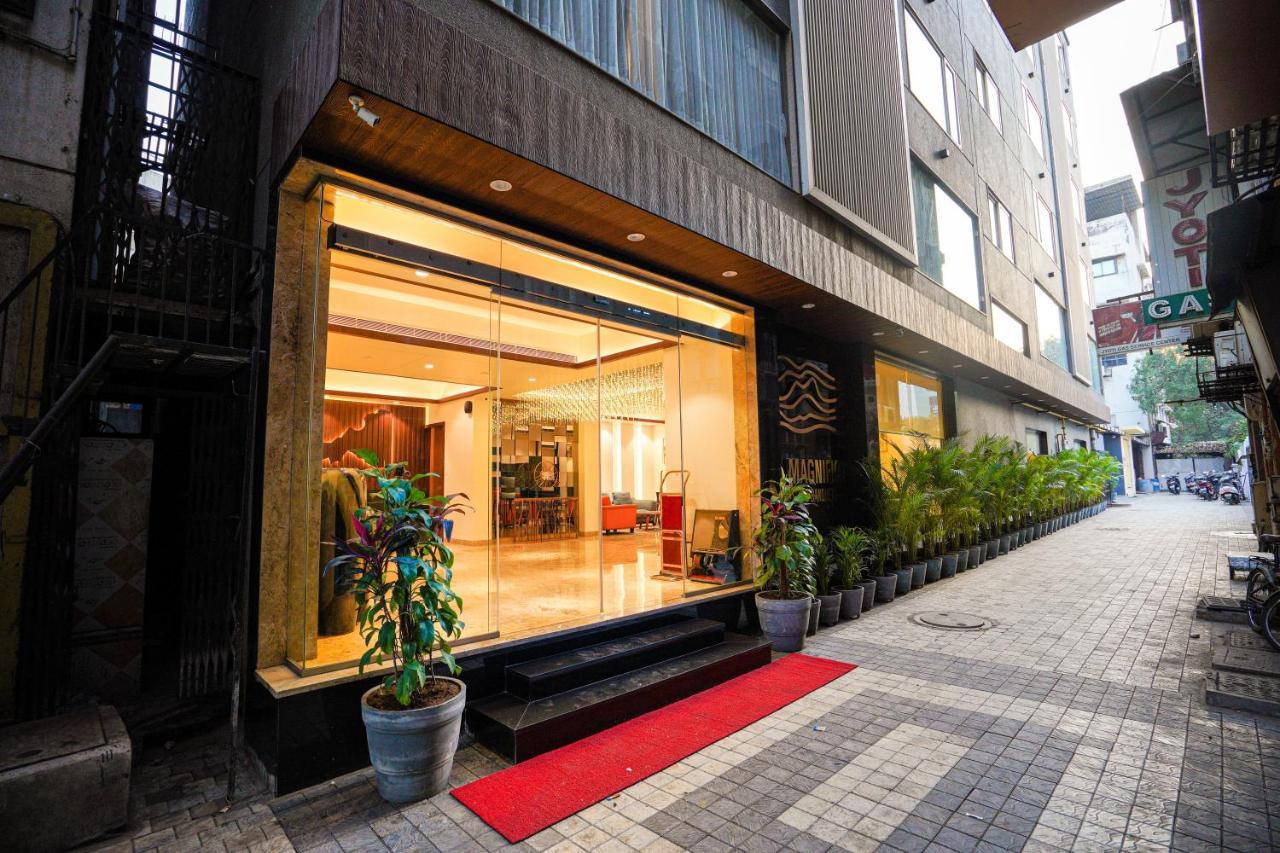 Hotel El Magnifico Surat Bagian luar foto